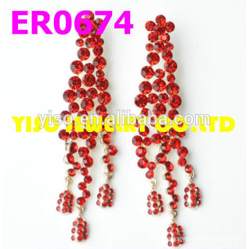 Boucle d'oreille en pierre rouge